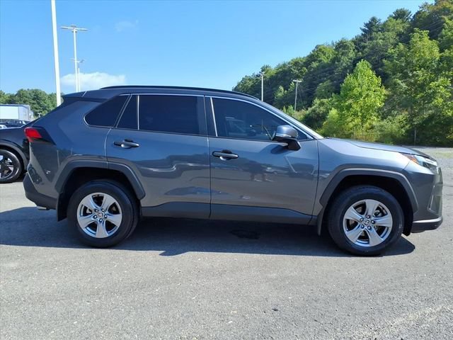 Used 2025 Toyota RAV4 XLE FWD image 10