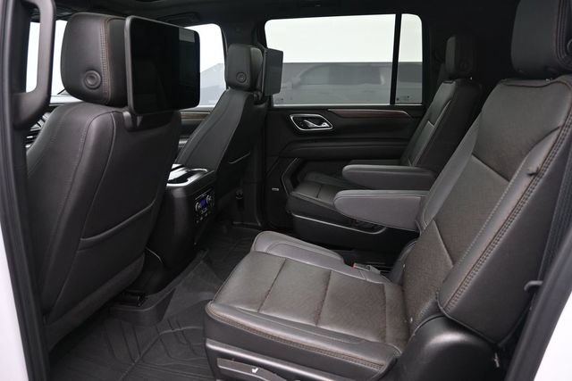 Used 2023 Chevrolet Suburban High Country w/ Advanced Technology Package AWD/4WD image 21