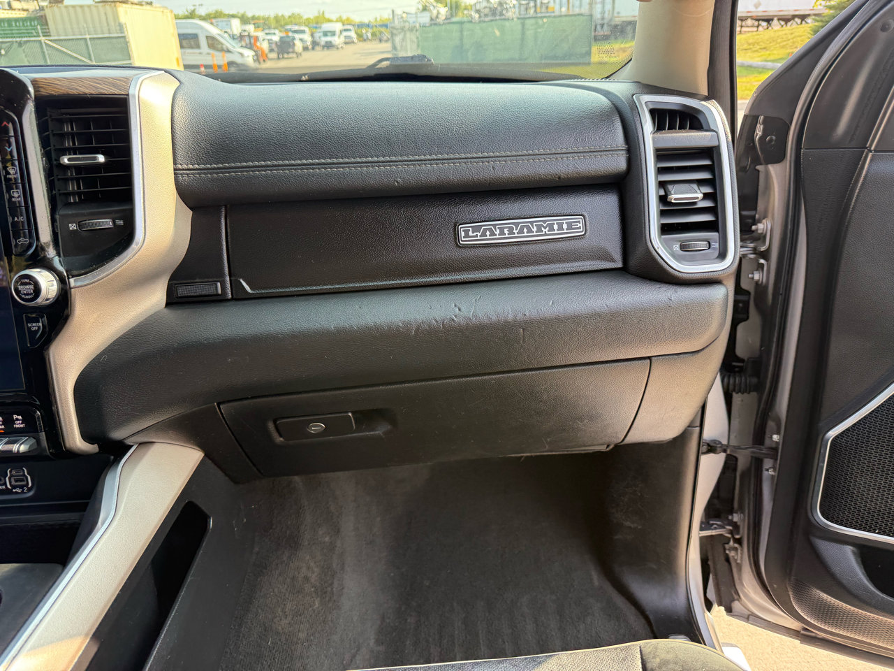 Used 2020 RAM 1500 Laramie image 30