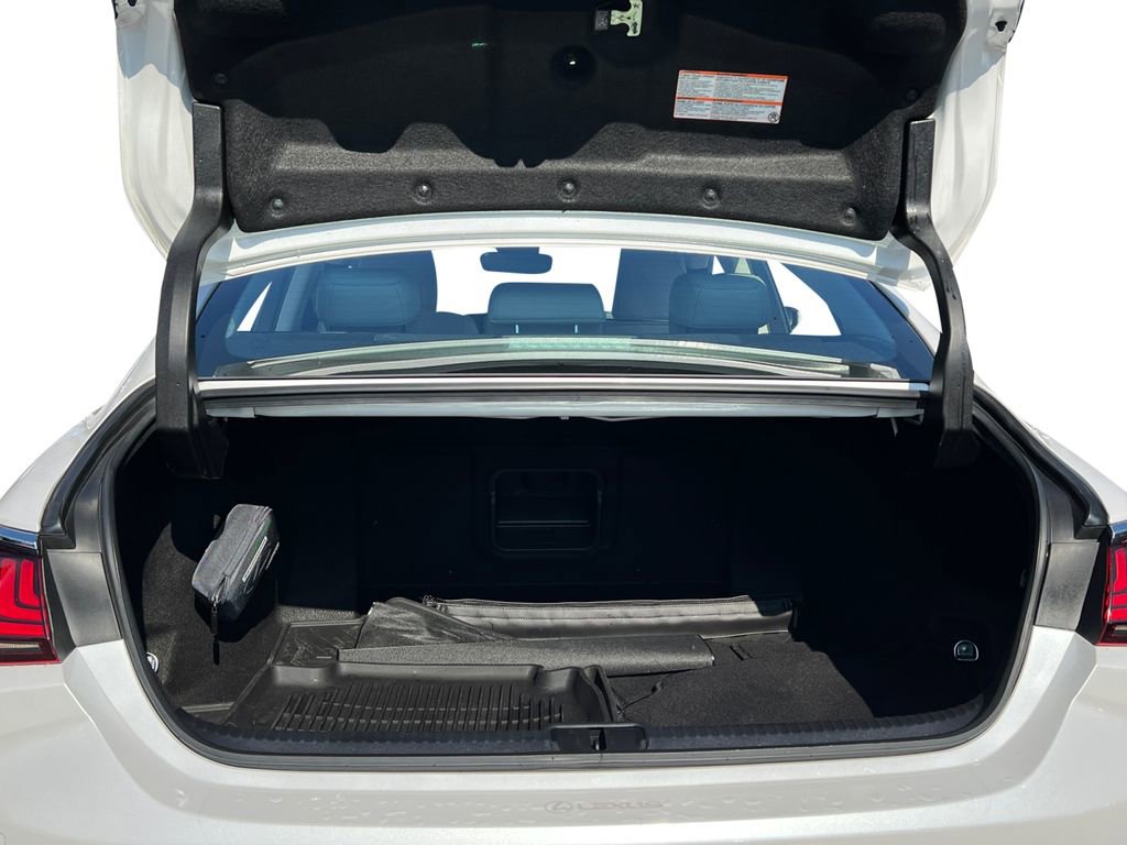 Used 2024 Lexus ES 350 Ultra Luxury w/ Accessory Package (Z2) image 10