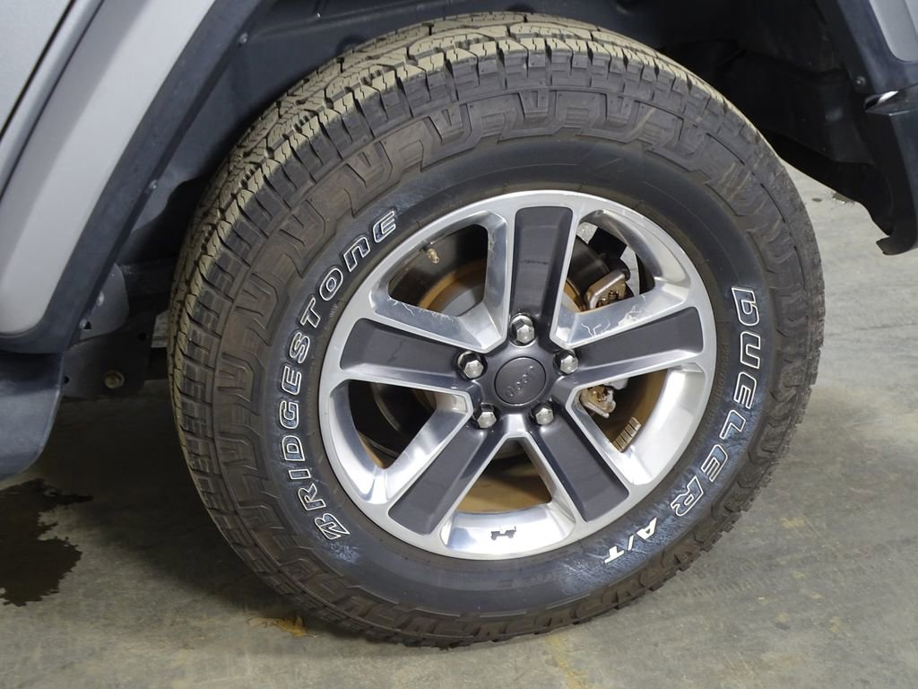 Used 2018 Jeep Wrangler Unlimited Sahara w/ Safety Group image 41