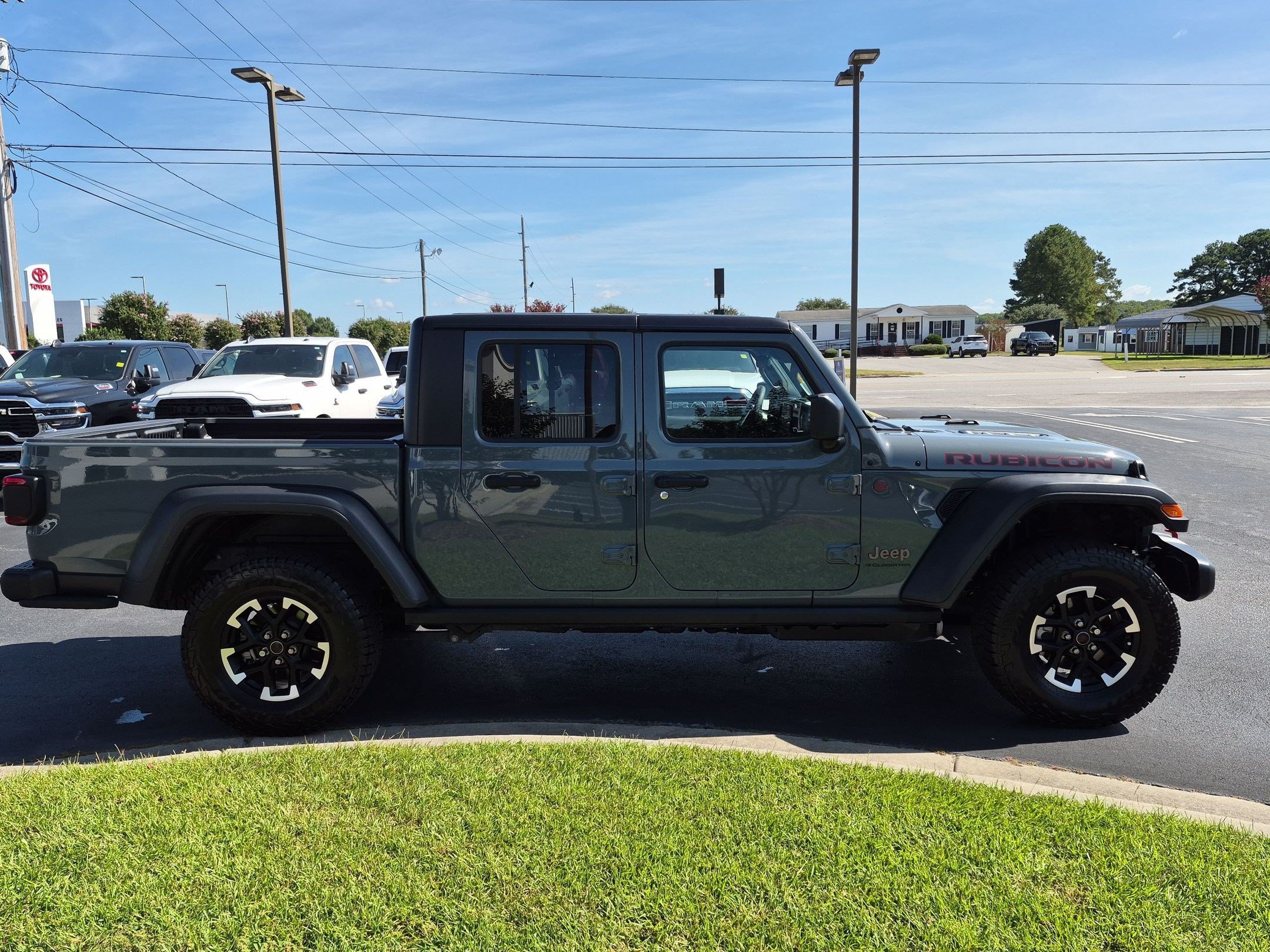 Used 2026 Jeep Gladiator Rubicon AWD/4WD image 4