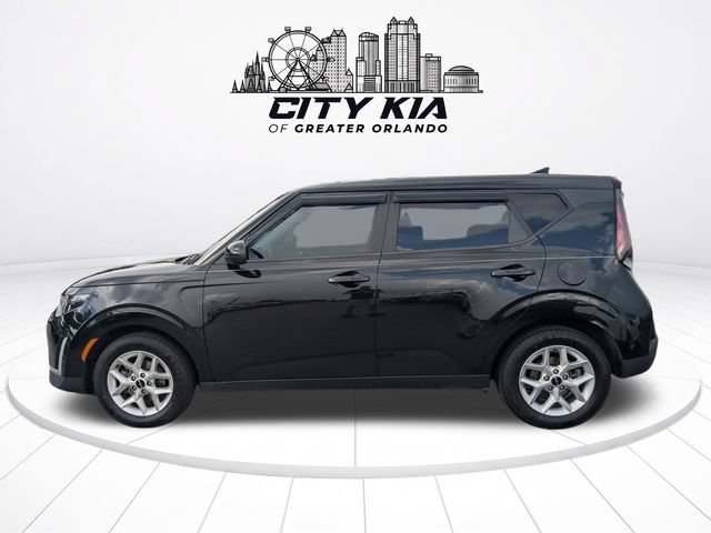 Certified 2023 Kia Soul S FWD image 2