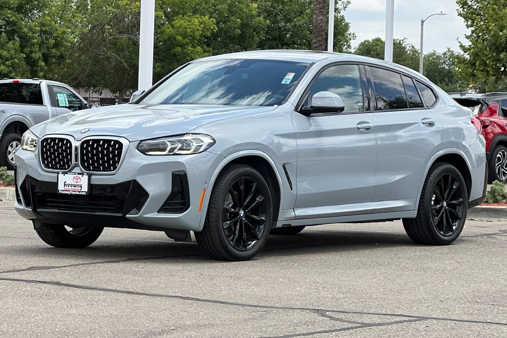 Used 2023 BMW X4 xDrive30i w/ M Sport Package AWD/4WD image 10