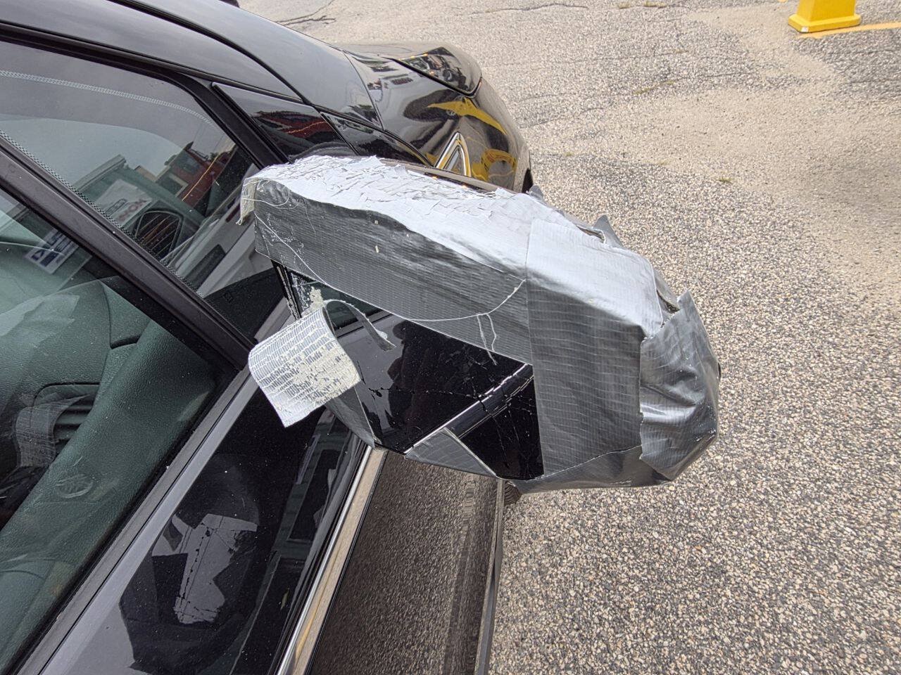Used 2013 Chevrolet Volt FWD image 25