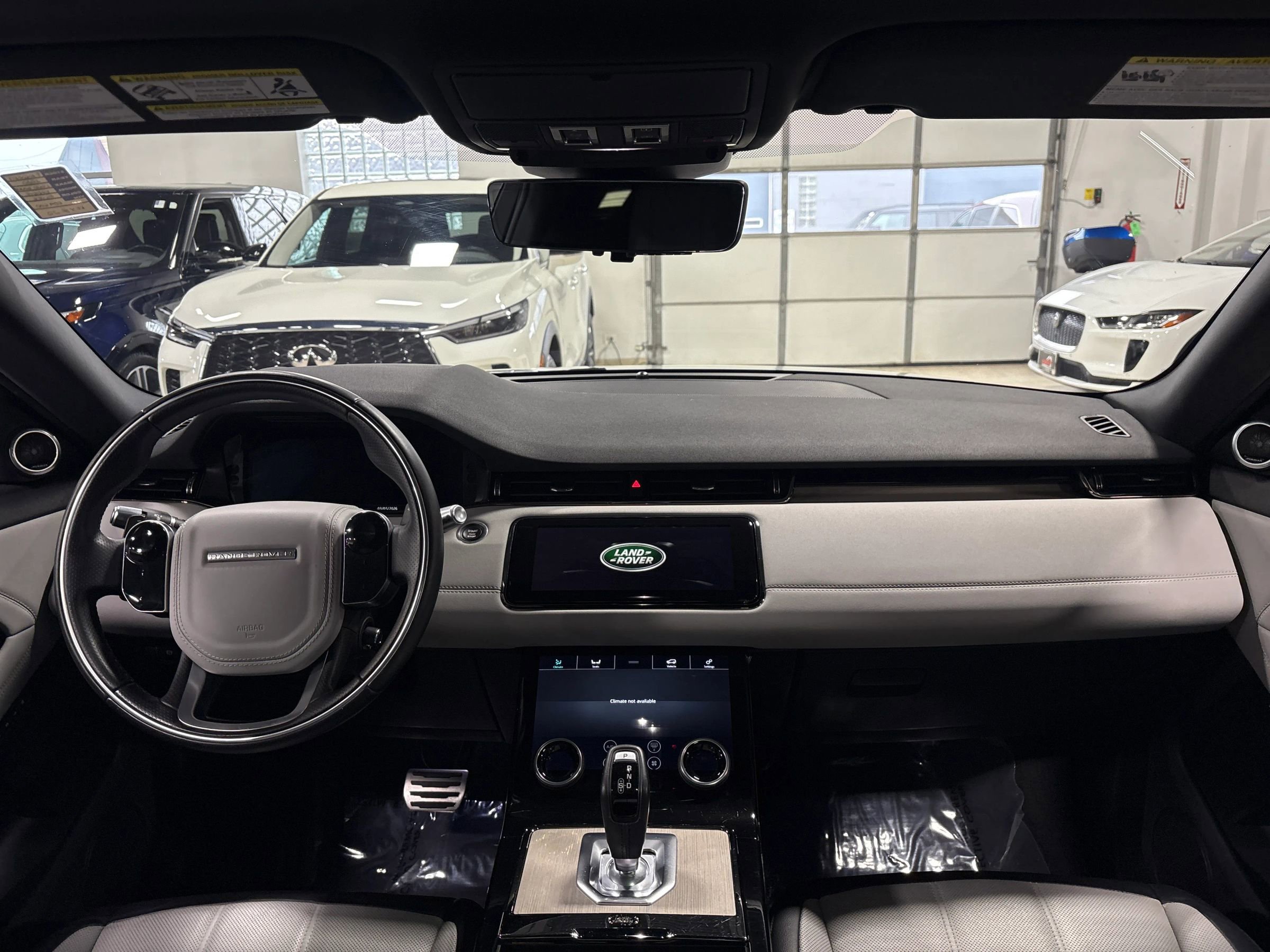 Used 2020 Land Rover Range Rover Evoque R-Dynamic SE image 2