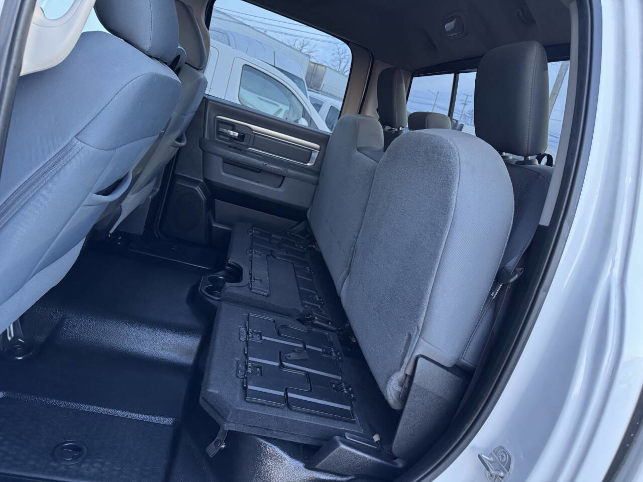 Used 2017 RAM 1500 Classic SLT image 32