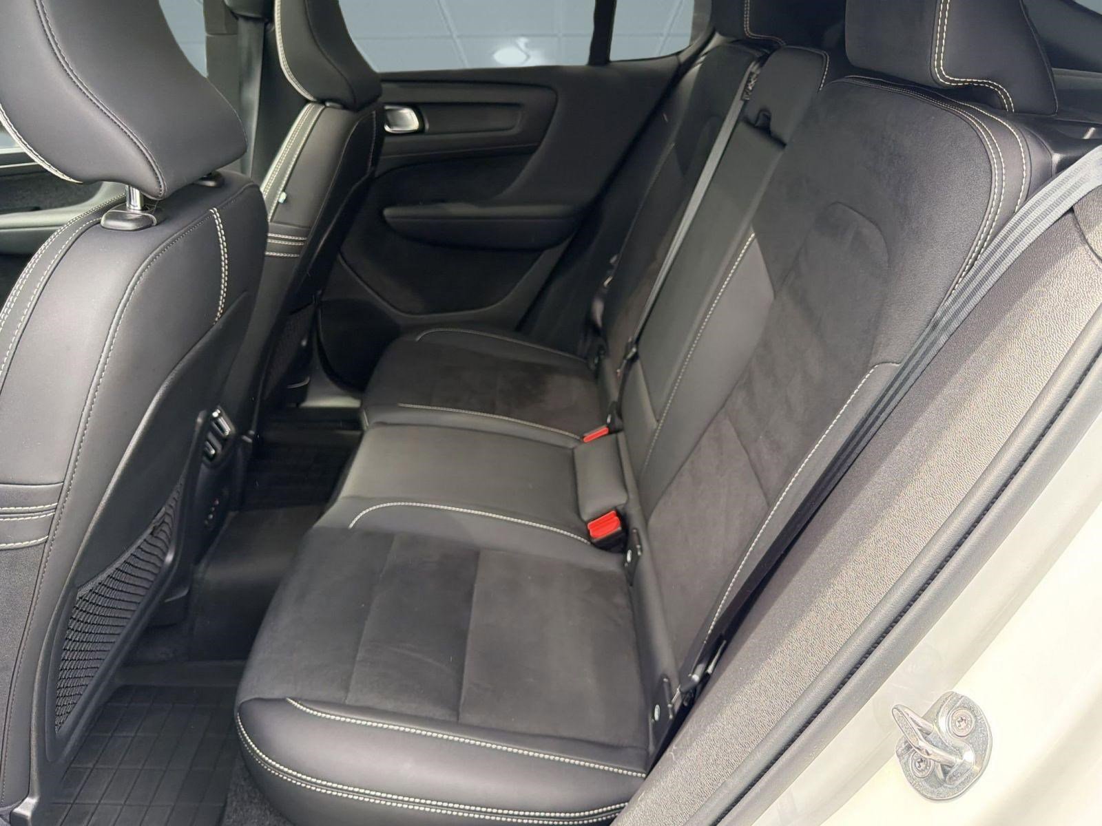 Certified 2023 Volvo C40 P8 Recharge Ultimate w/ Protection Package Premier image 14