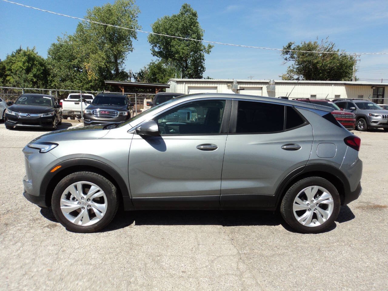 Used 2026 Buick Encore GX Preferred w/ Comfort Package FWD image 2