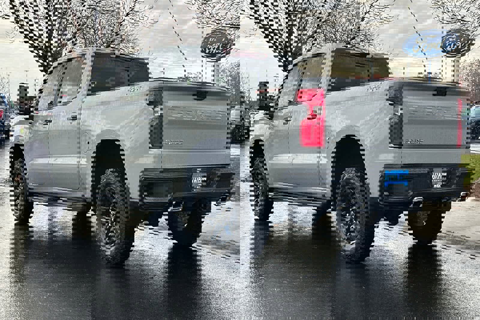 Used 2024 Chevrolet Silverado 1500 LT Trail Boss w/ Convenience Package II image 6