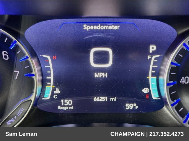 Used 2024 Chrysler Pacifica Touring-L FWD image 12