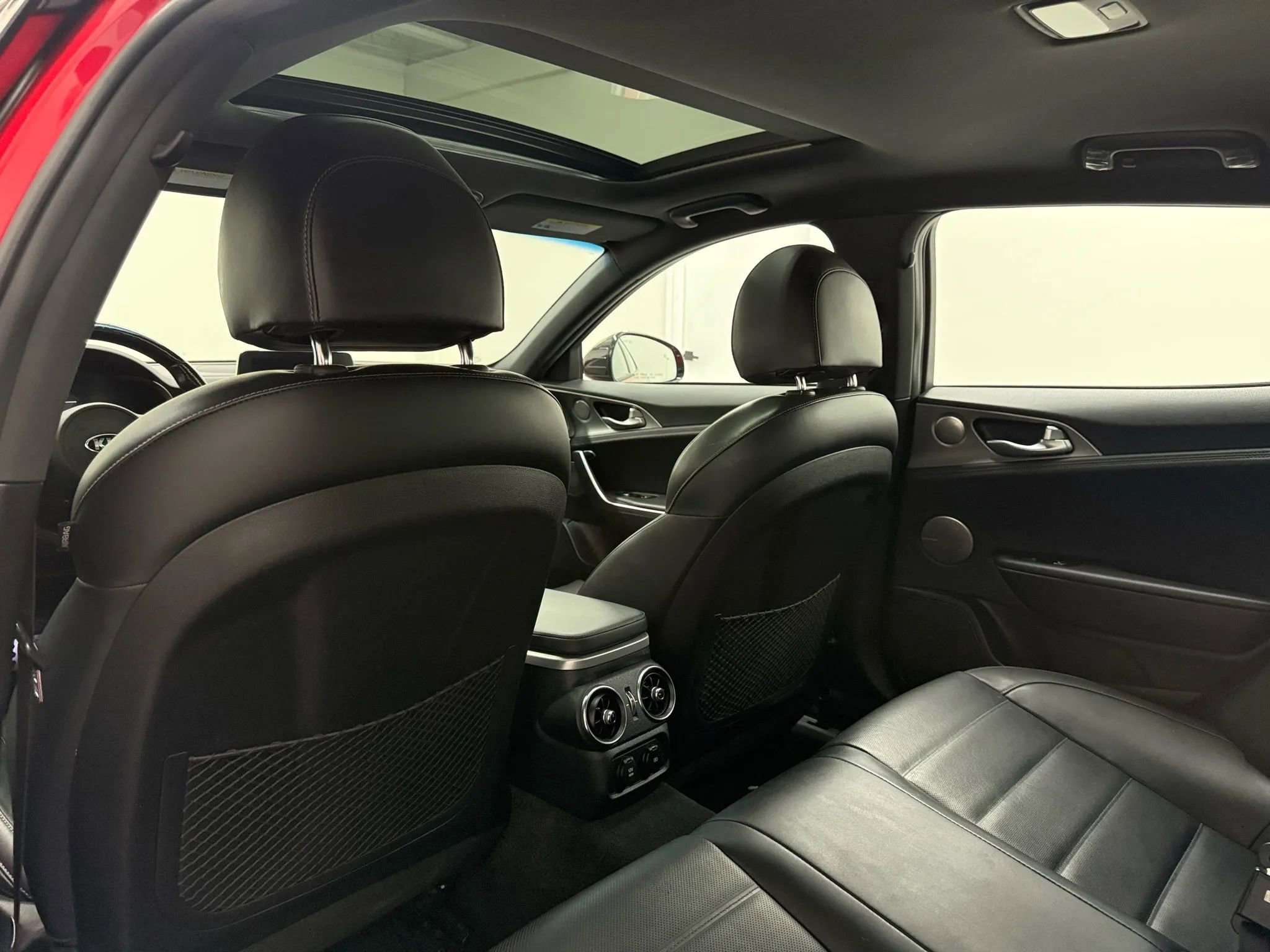 Used 2020 Kia Stinger GT2 image 13