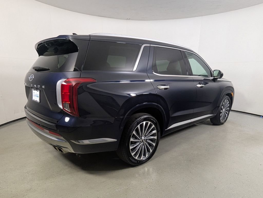 Used 2024 Hyundai Palisade Calligraphy image 7