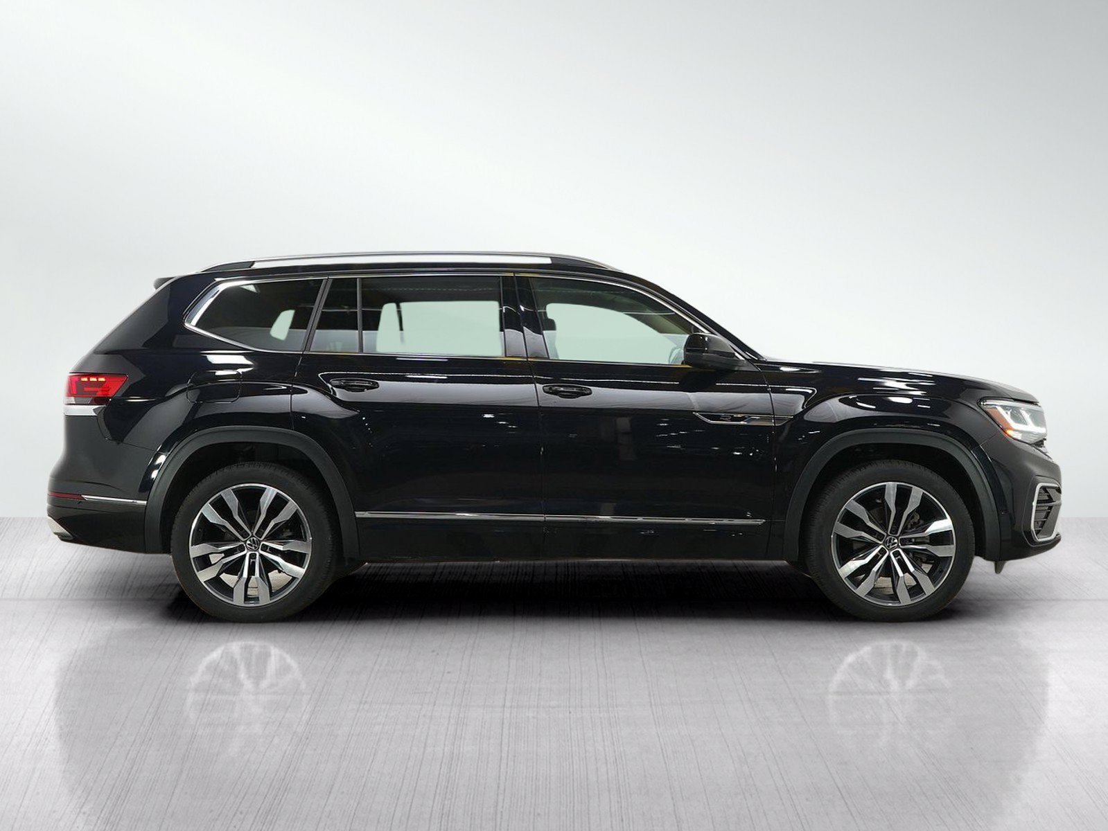 Used 2023 Volkswagen Atlas SEL Premium AWD/4WD image 7
