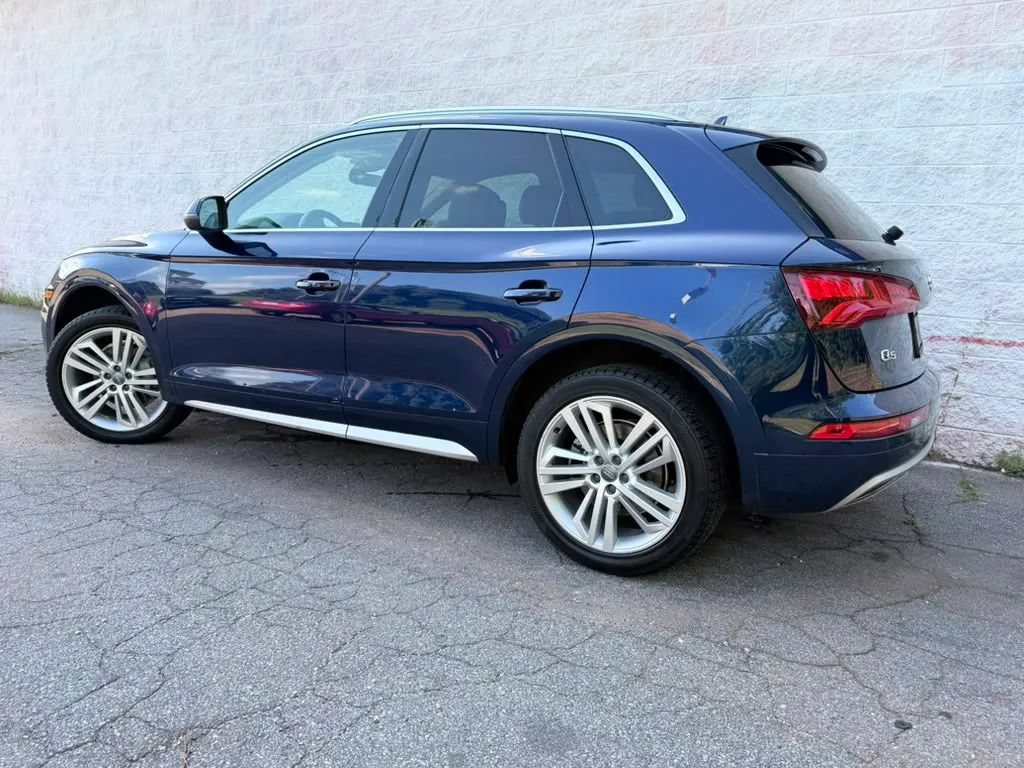 Used 2018 Audi Q5 Prestige w/ Prestige Package AWD/4WD image 3