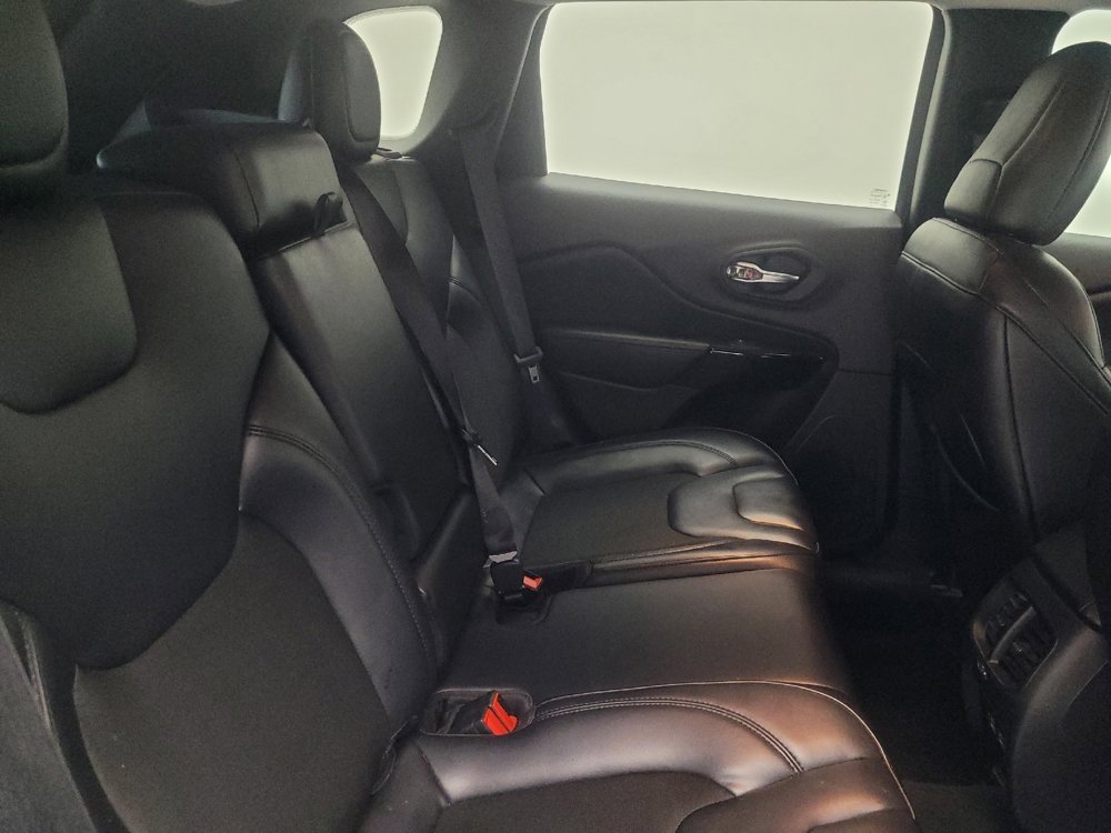 Used 2021 Jeep Cherokee Latitude Plus image 19