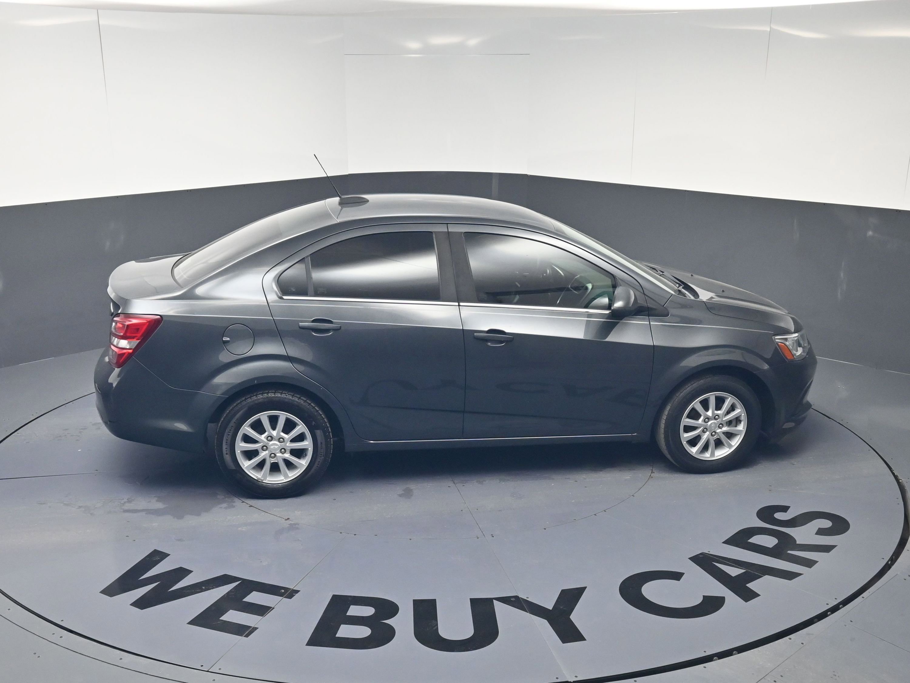 Used 2020 Chevrolet Sonic LT image 31