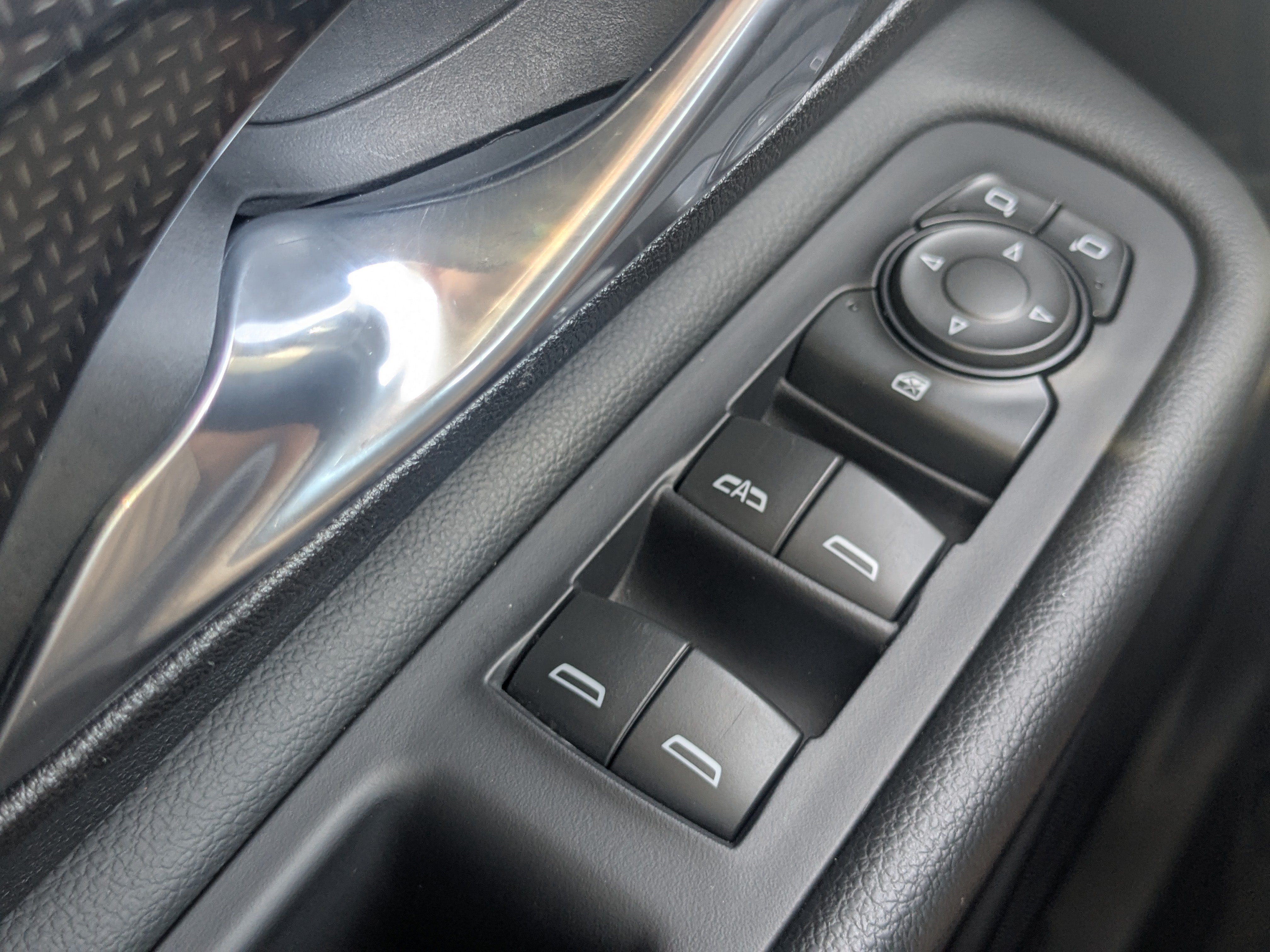 Used 2024 GMC Terrain AT4 AWD/4WD image 30
