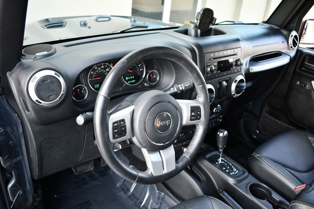 Used 2017 Jeep Wrangler Sahara w/ Quick Order Package 24E Chief AWD/4WD image 13
