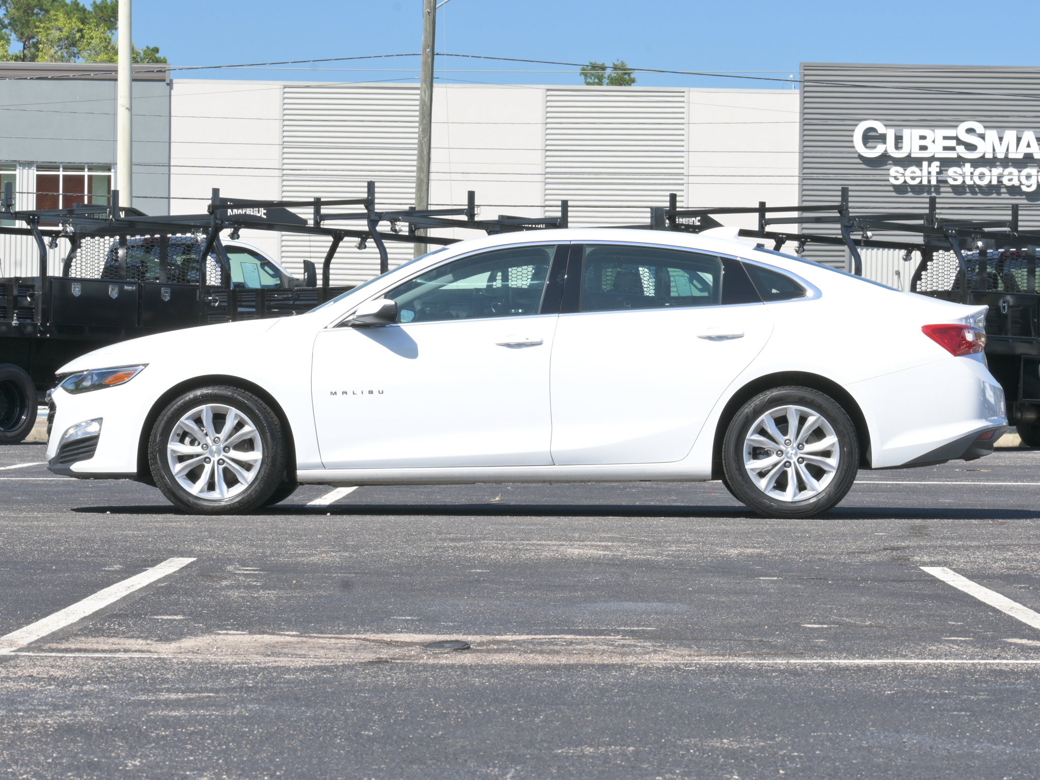 Used 2025 Chevrolet Malibu LT FWD image 7