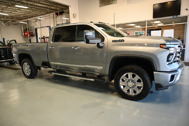 New 2026 Chevrolet Silverado 3500 High Country w/ High Country Premium Package AWD/4WD image 4
