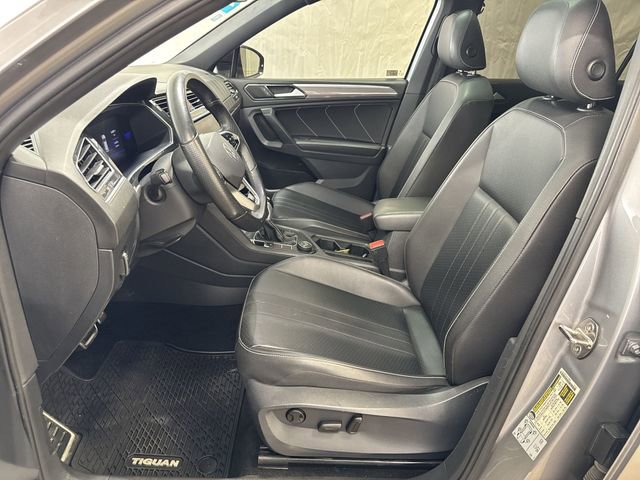 Used 2022 Volkswagen Tiguan SE R-Line image 10
