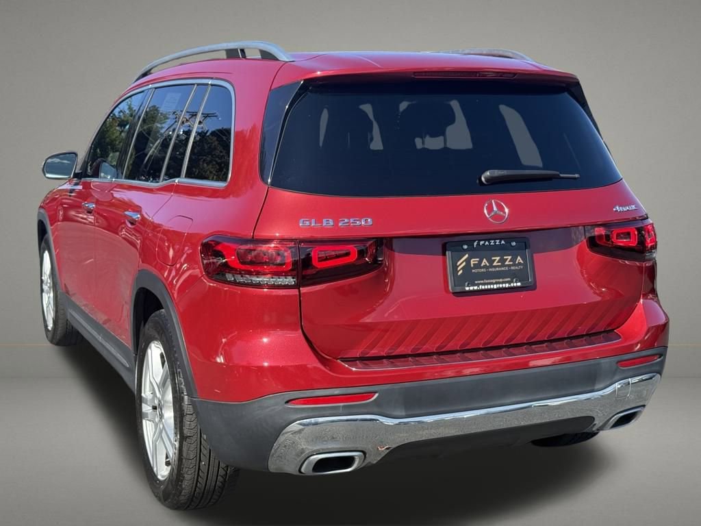 Used 2021 Mercedes-Benz GLB 250 4MATIC video 3