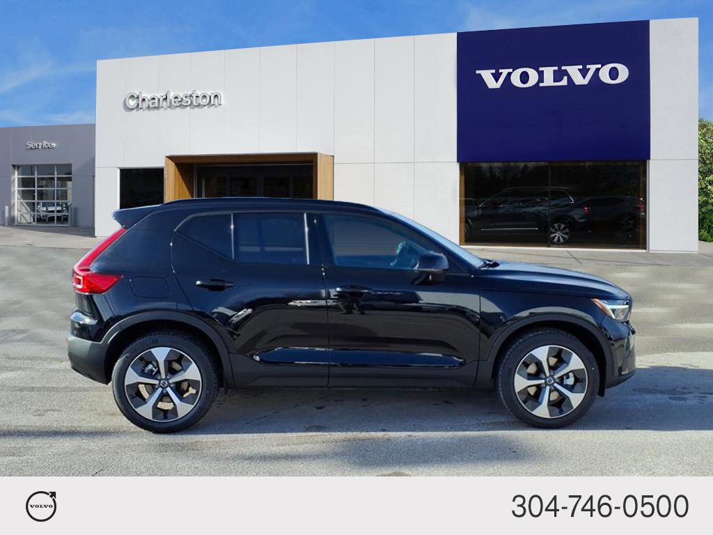 Certified 2026 Volvo XC40 B5 Core w/ Climate Package image 2