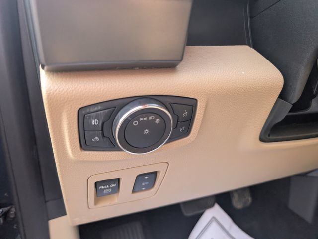 Used 2018 Ford F150 XLT w/ Equipment Group 302A Luxury AWD/4WD image 12