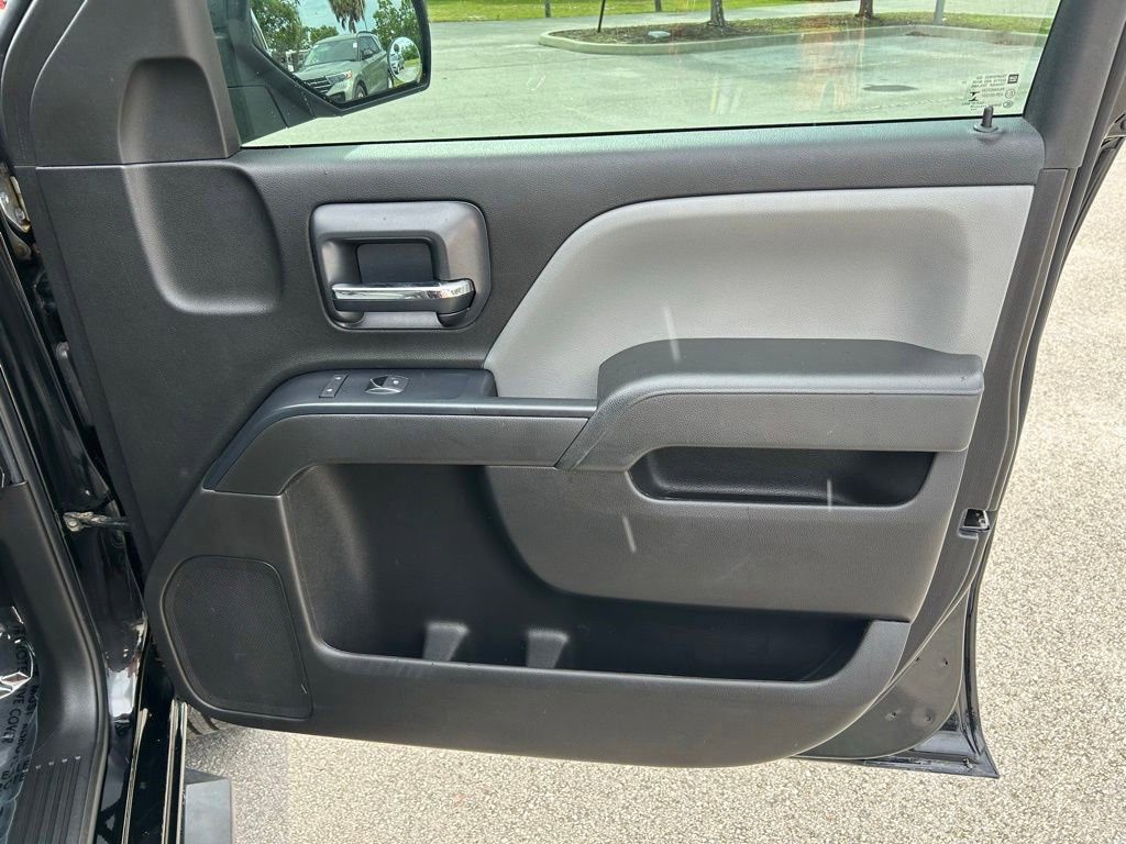 Used 2019 Chevrolet Silverado 1500 Custom w/ Custom Convenience Package AWD/4WD image 35