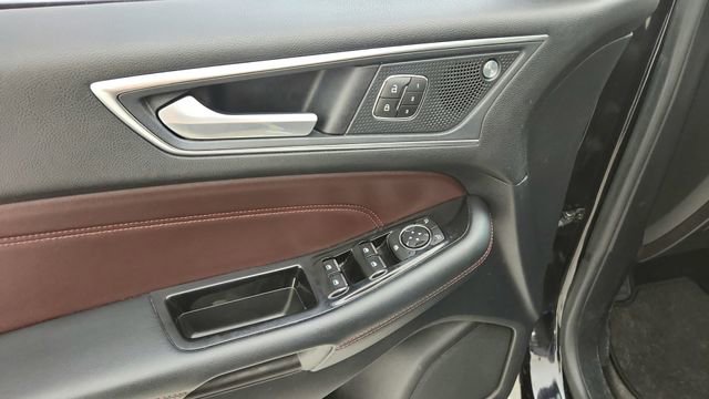 Used 2020 Ford Edge Titanium w/ Equipment Group 301A image 19
