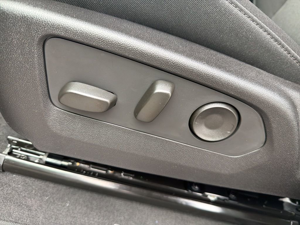 New 2026 Chevrolet Colorado W/T w/ WT Custom Package image 19