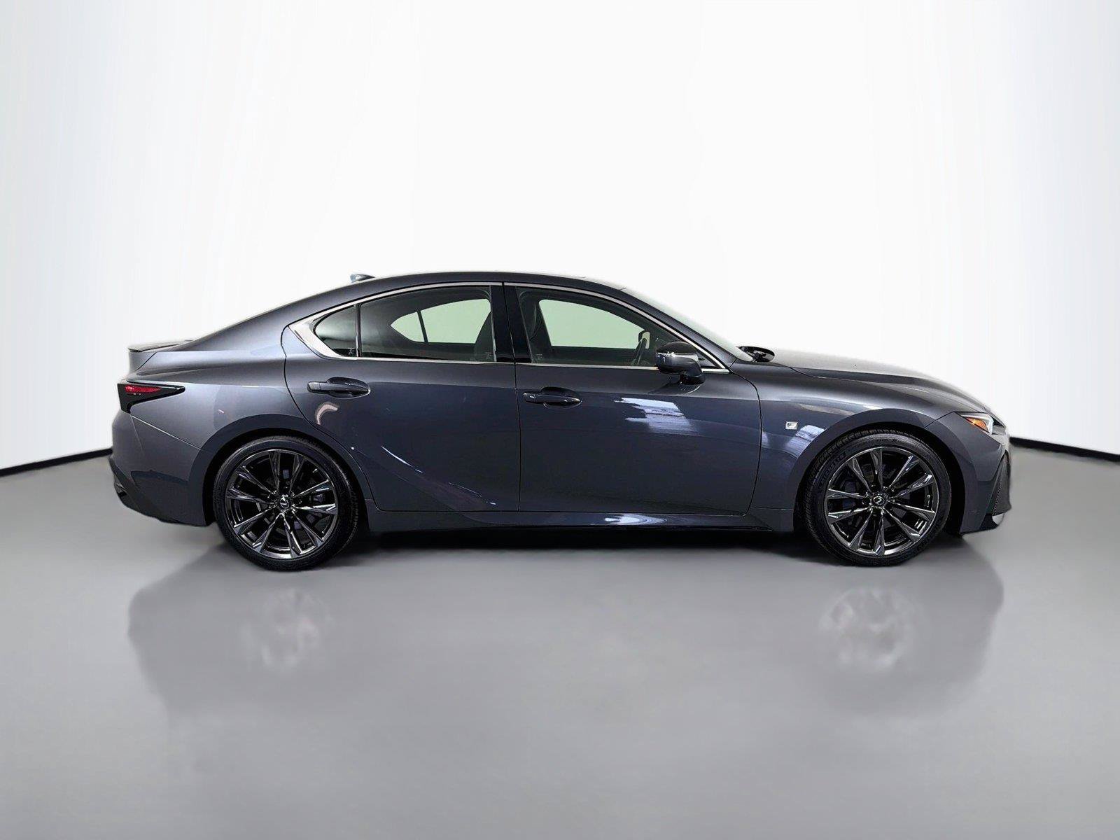 Used 2022 Lexus IS 350 F Sport RWD image 4