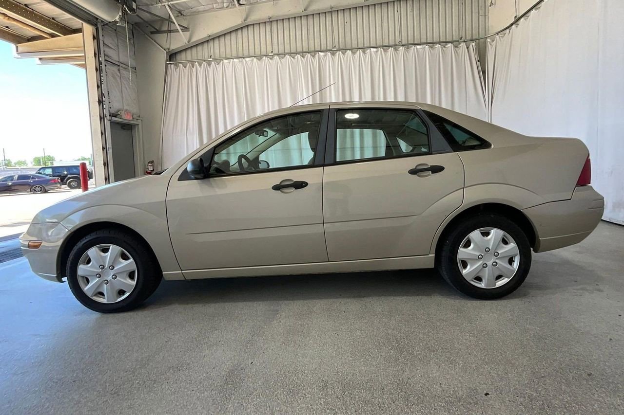 Used 2007 Ford Focus SE image 25