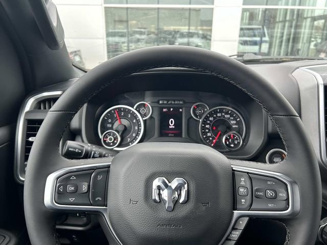 New 2026 RAM 1500 4x4 Crew Cab image 8