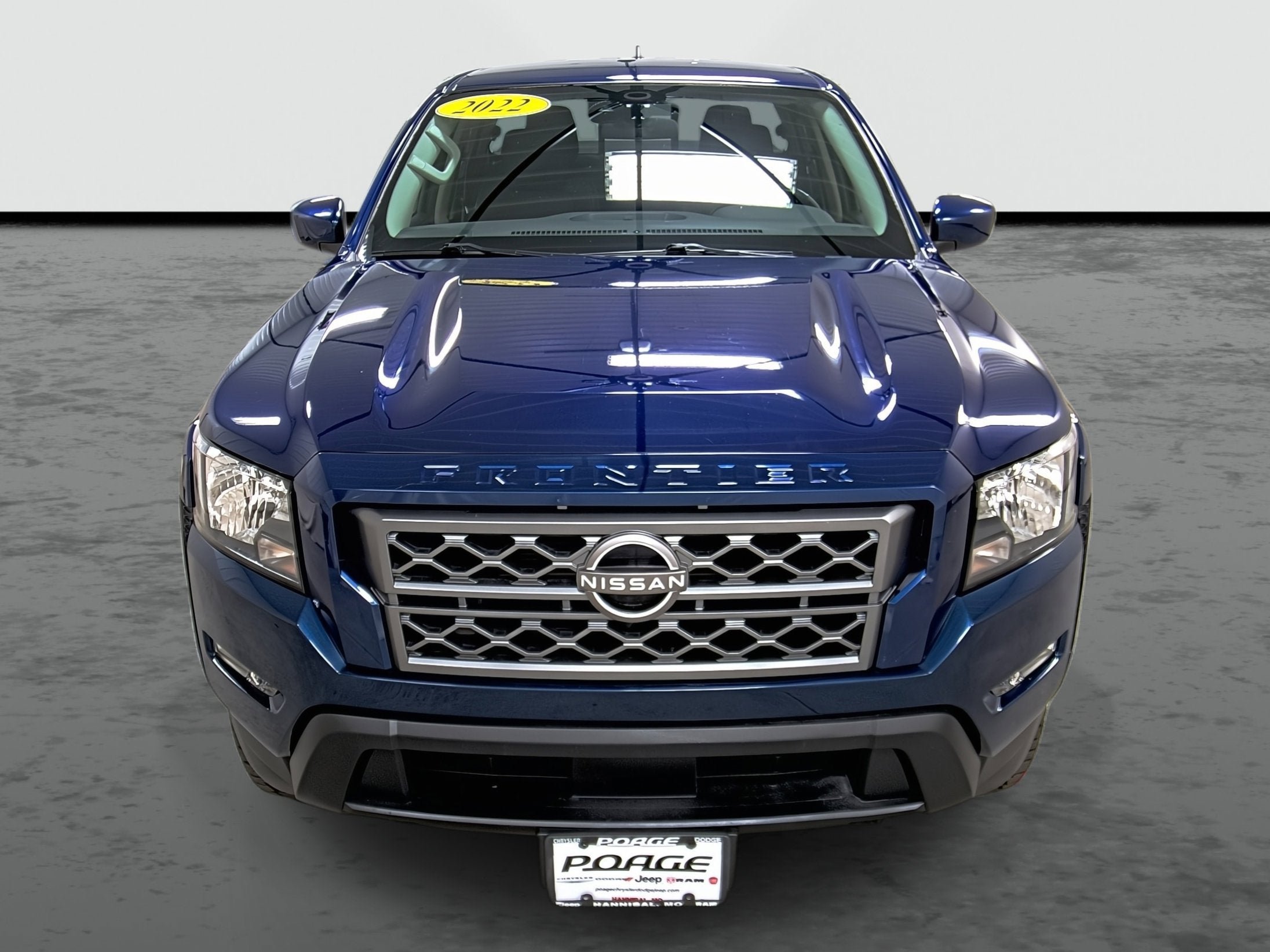 Used 2022 Nissan Frontier SV AWD/4WD image 6