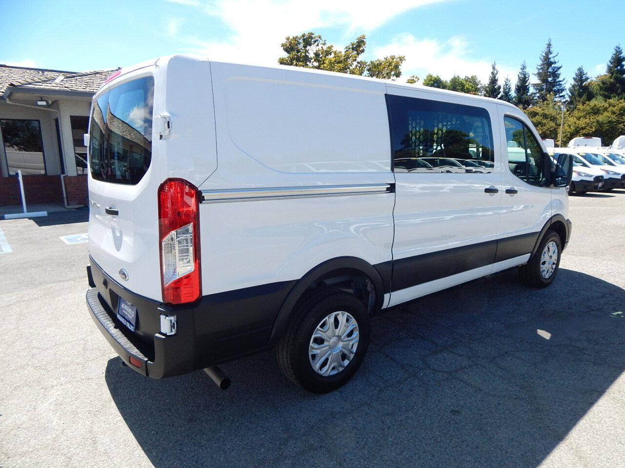 Used 2025 Ford Transit 250 Low Roof w/ Exterior Upgrade Package RWD image 8