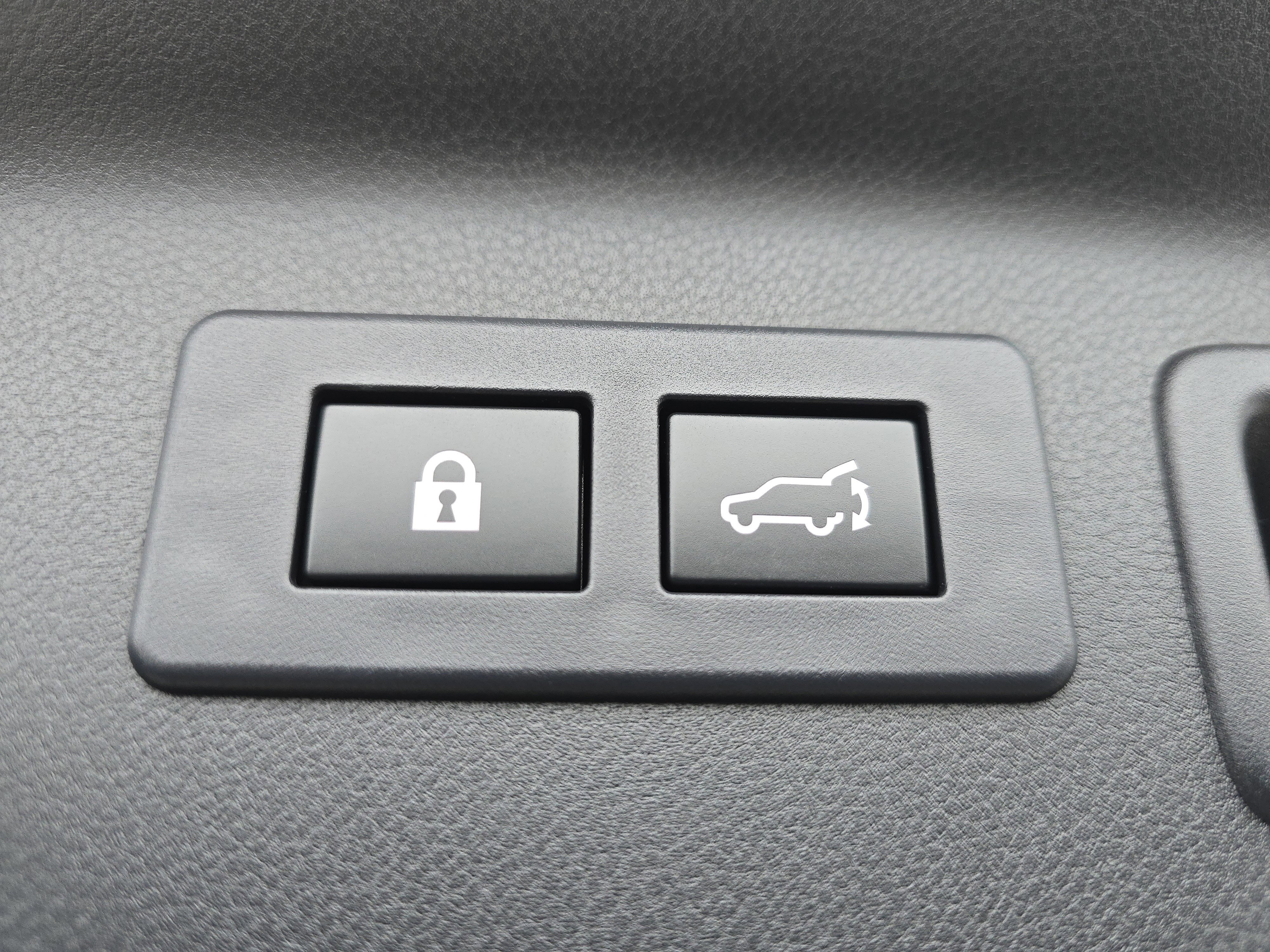 Certified 2025 Subaru Forester Premium image 18