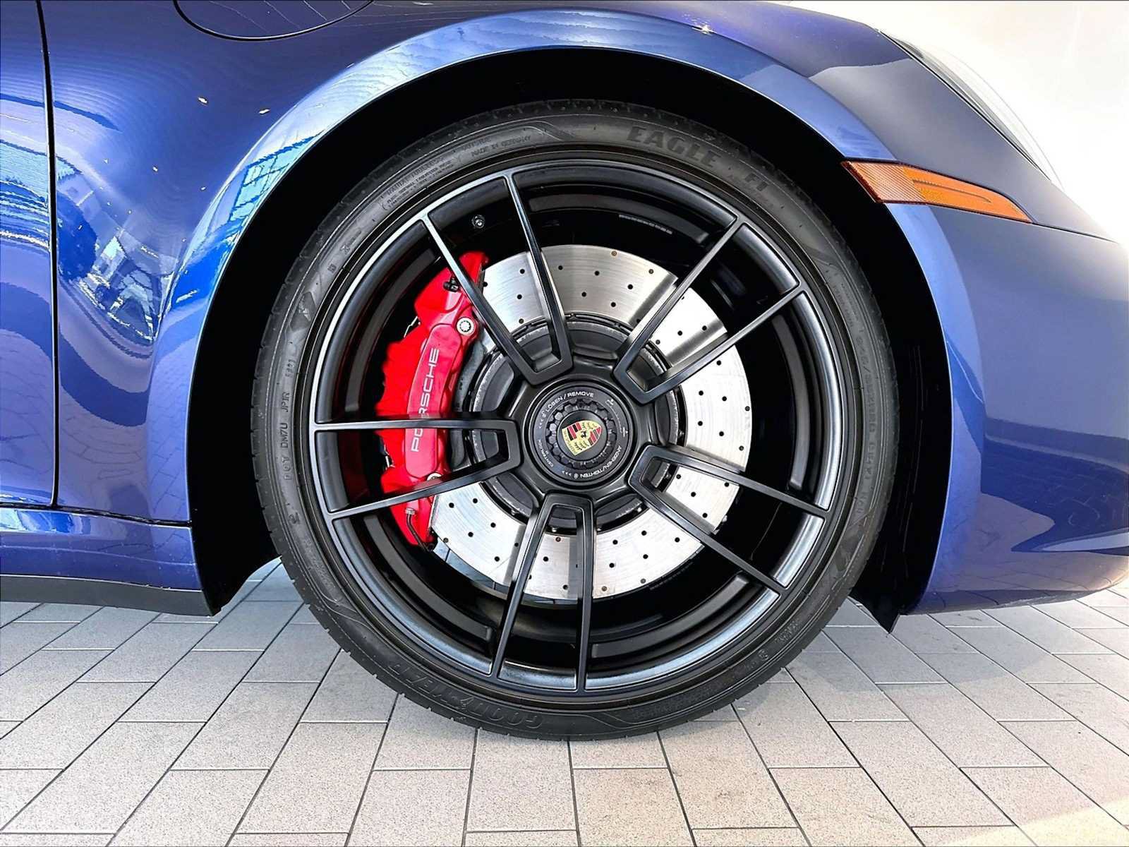 Used 2022 Porsche 911 Carrera GTS w/ Premium Package RWD image 15
