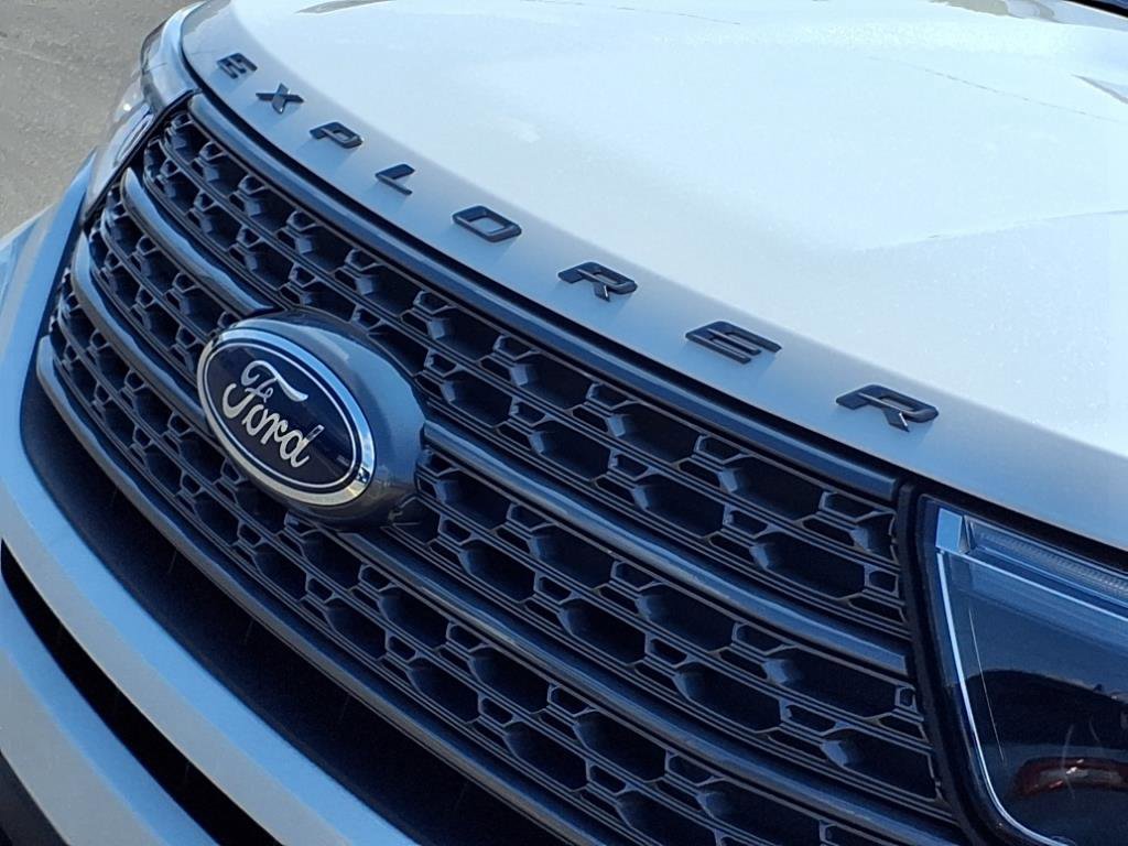 Certified 2023 Ford Explorer XLT w/ Equipment Group 202A image 32