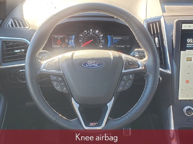 Used 2024 Ford Edge ST w/ Equipment Group 401A AWD/4WD image 32