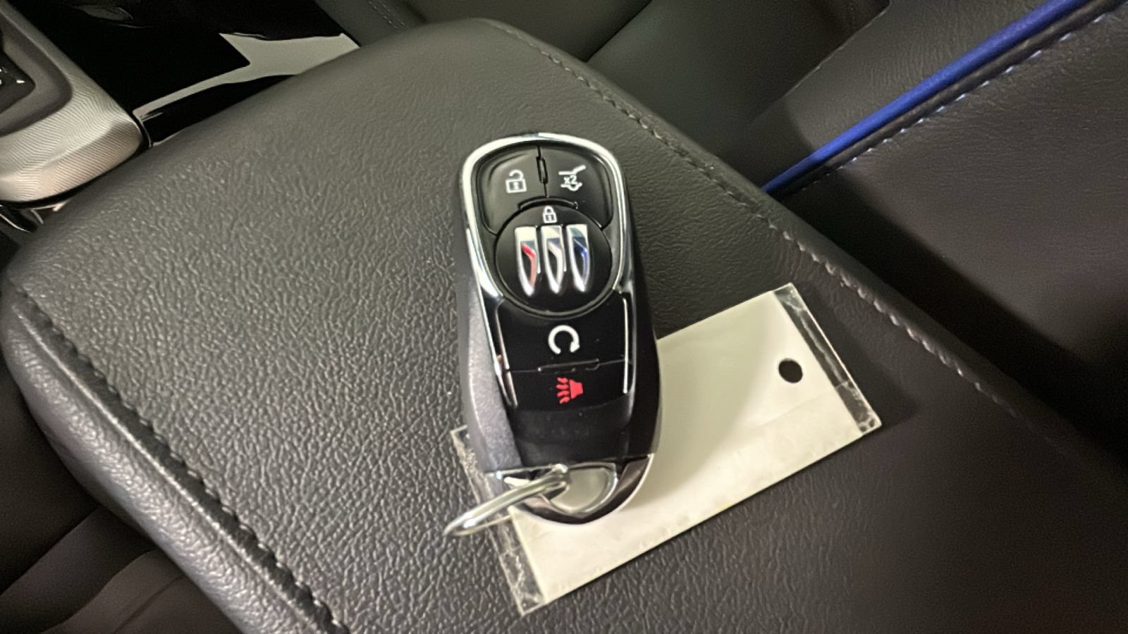 Used 2024 Buick Envista Sport Touring w/ Convenience I Package FWD image 25