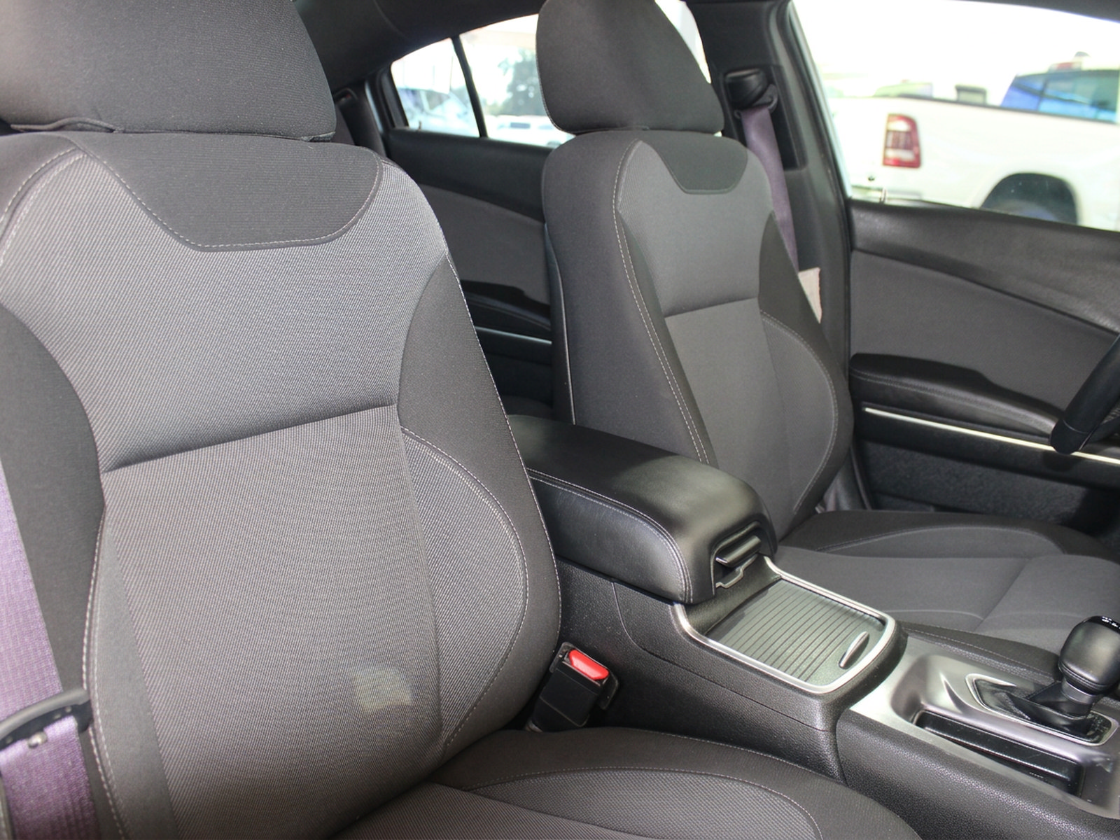 Used 2018 Dodge Charger SXT RWD image 20