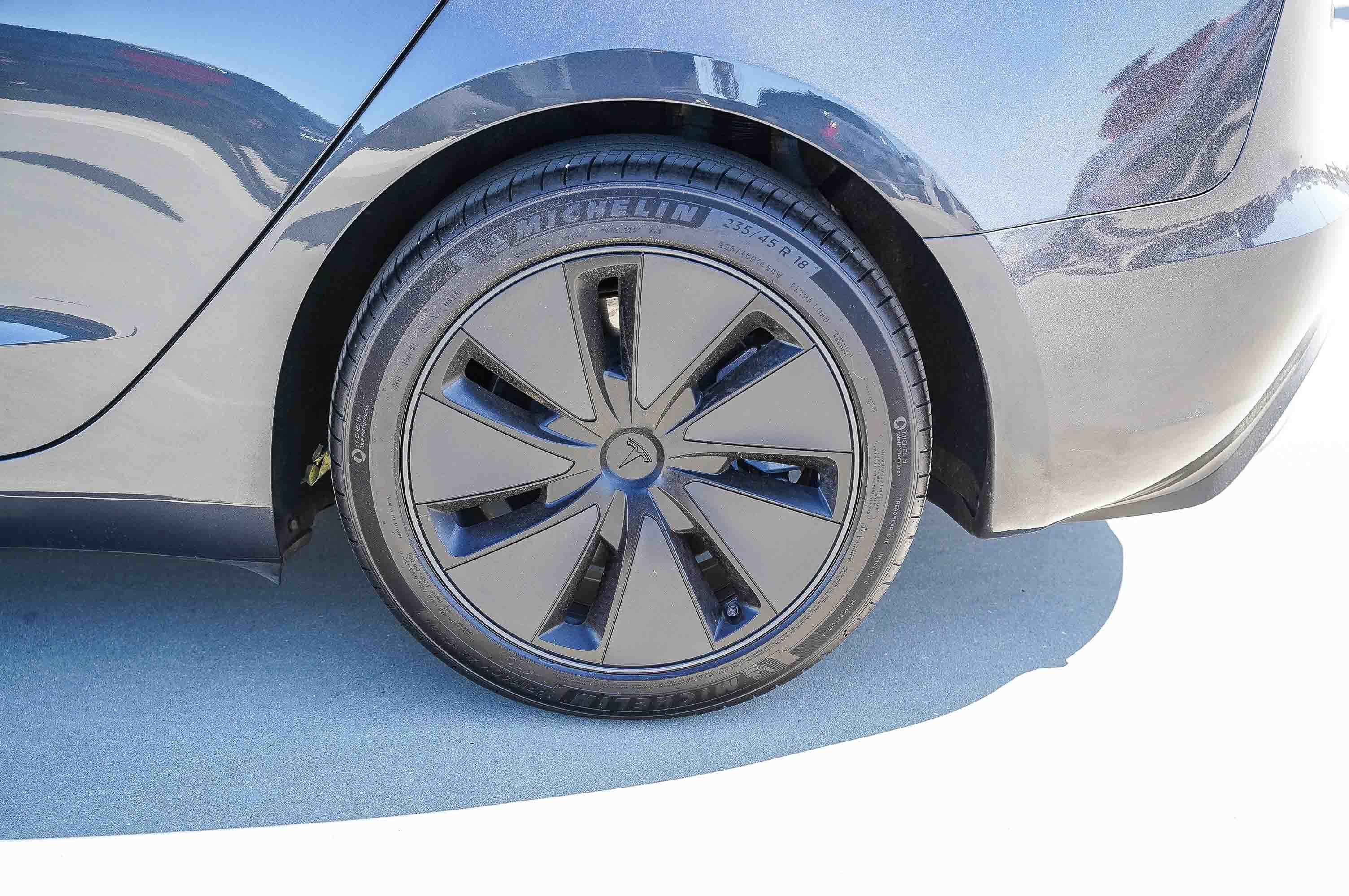 Used 2025 Tesla Model 3 Long Range image 8