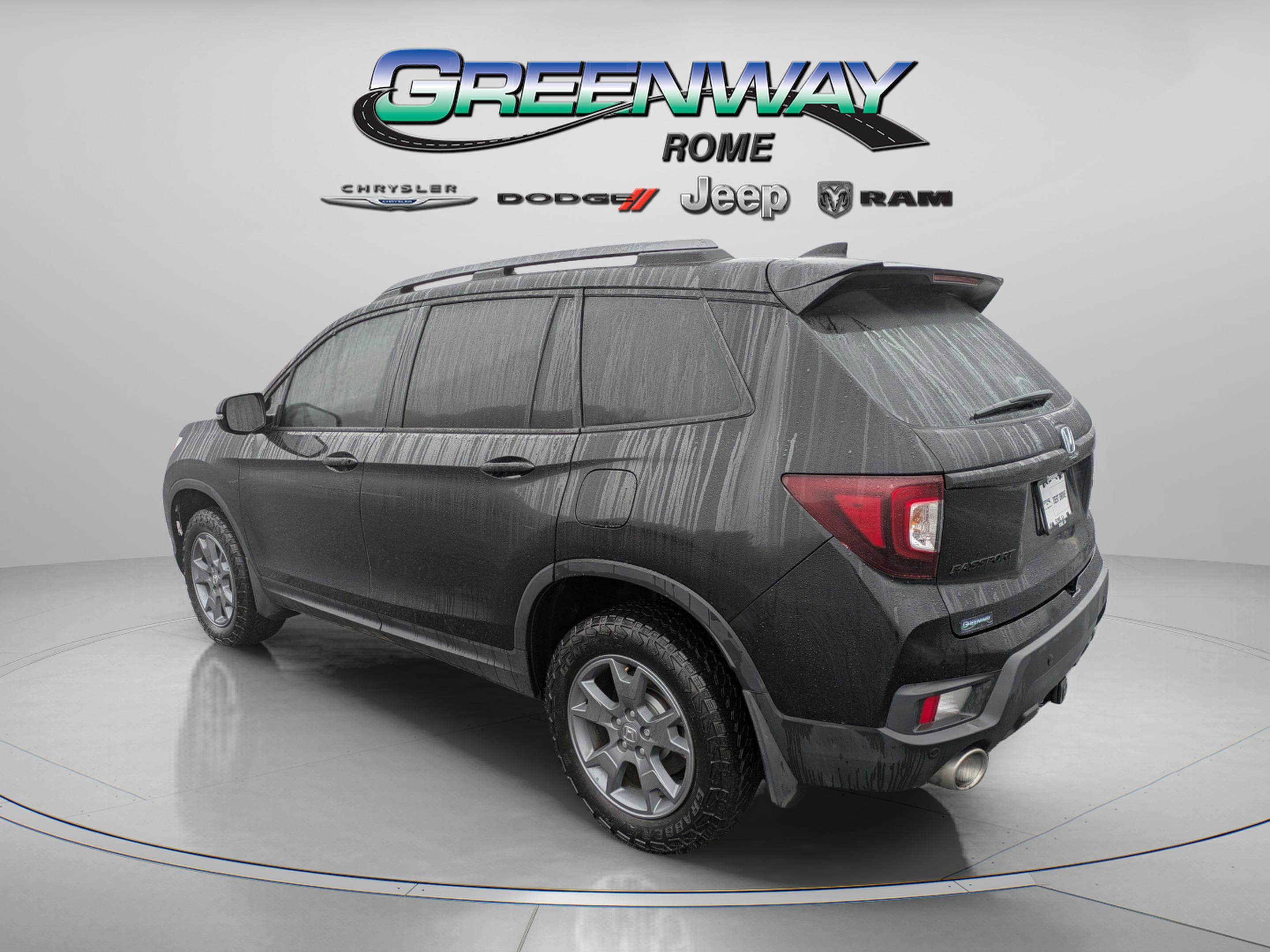 Used 2025 Honda Passport TrailSport image 5