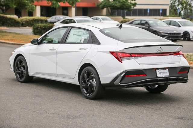 New 2026 Hyundai Elantra Sport FWD image 10