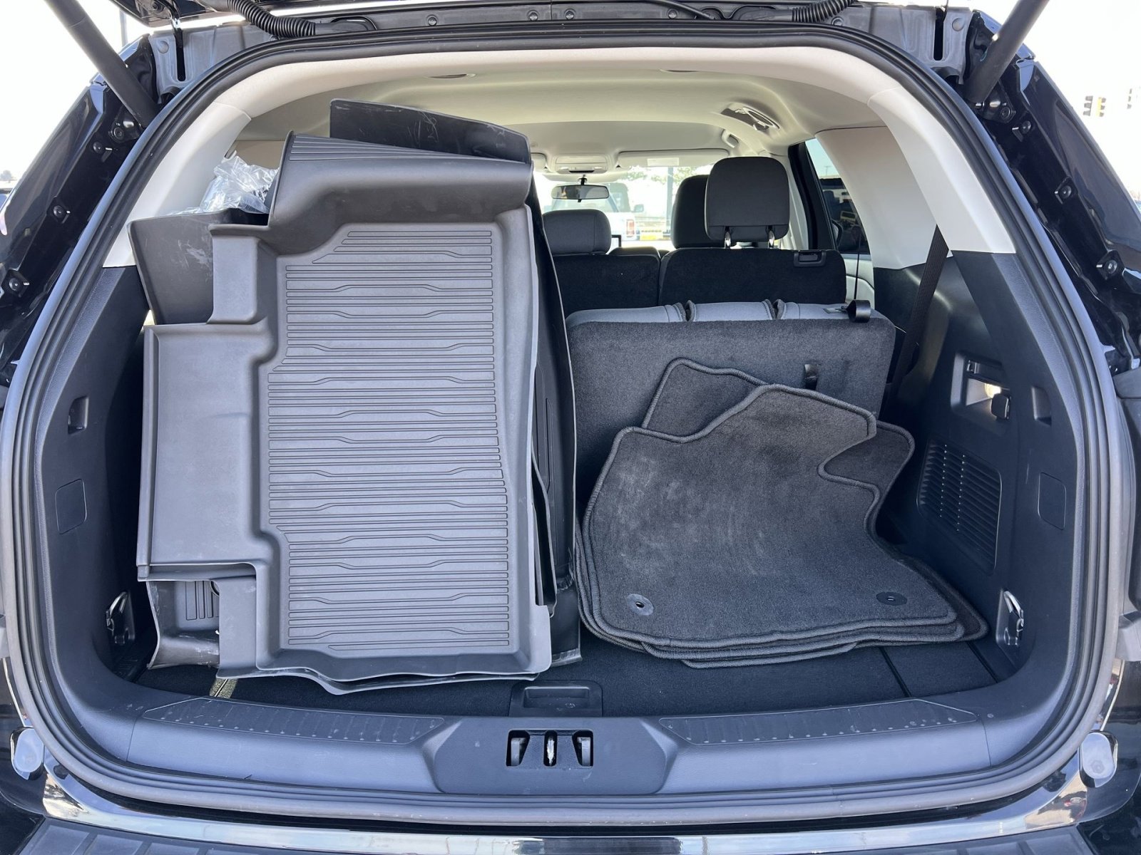 Used 2025 Ford Explorer Active image 25