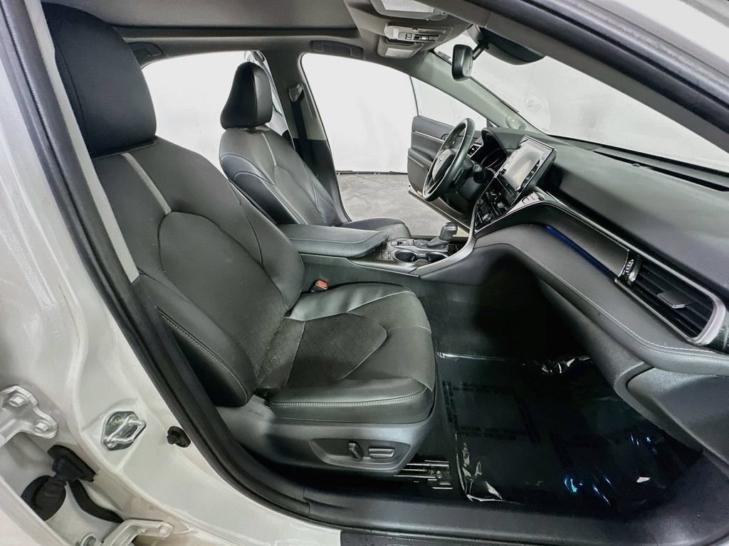 Used 2023 Toyota Camry XSE w/ Navigation Package FWD image 10