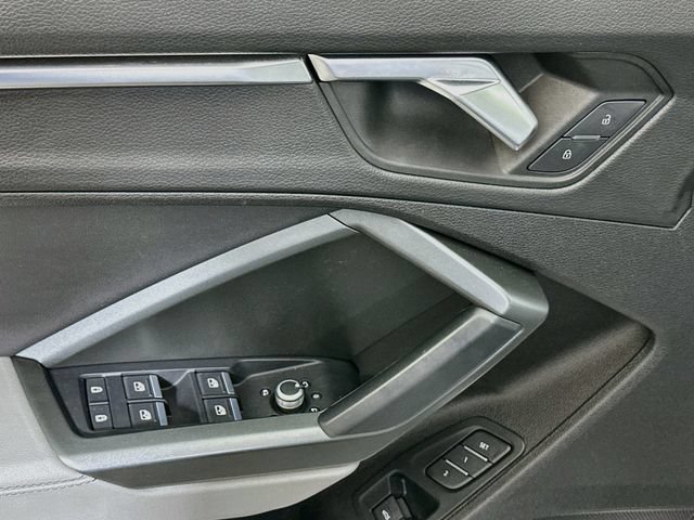Used 2023 Audi Q3 2.0T Premium w/ Black Optic Sport Package AWD/4WD image 17