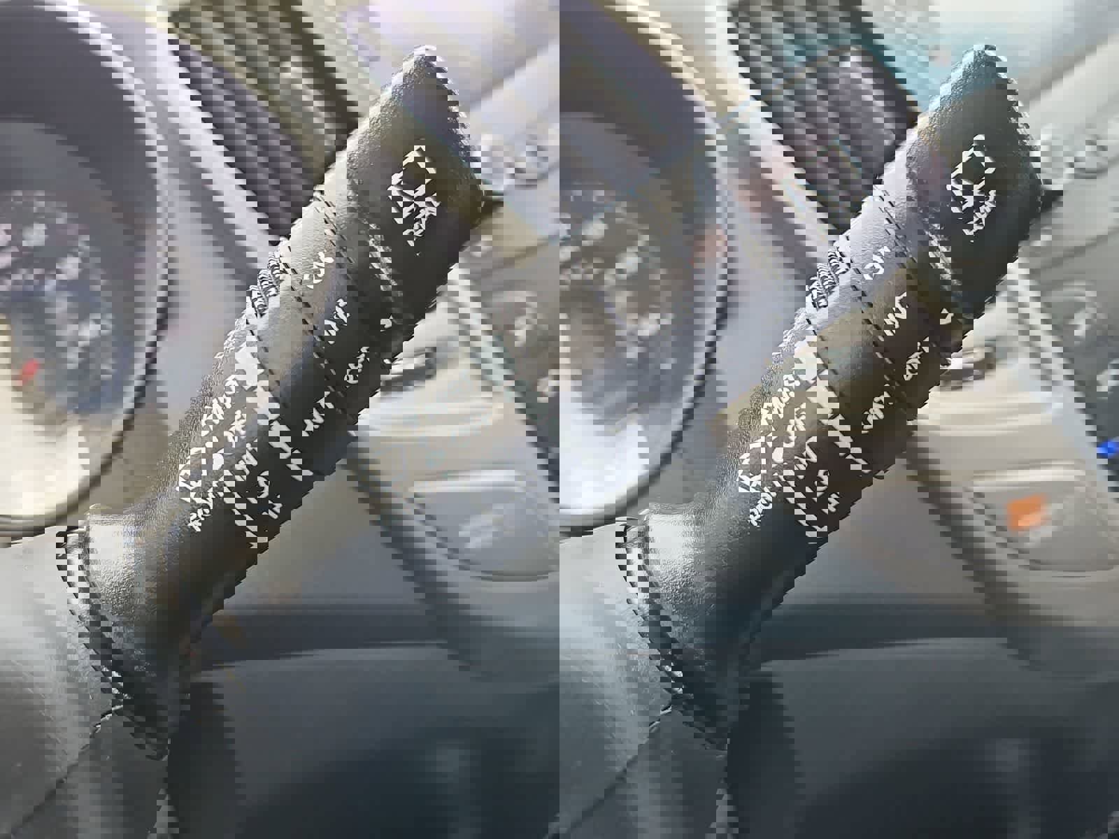 Used 2017 Hyundai Veloster image 25